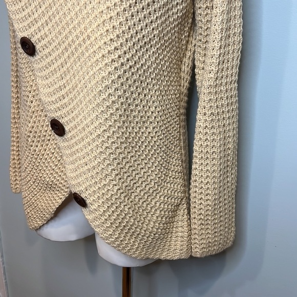 ✨HOST PICK✨ Women’s Button Sweater - Picture 7 of 11
